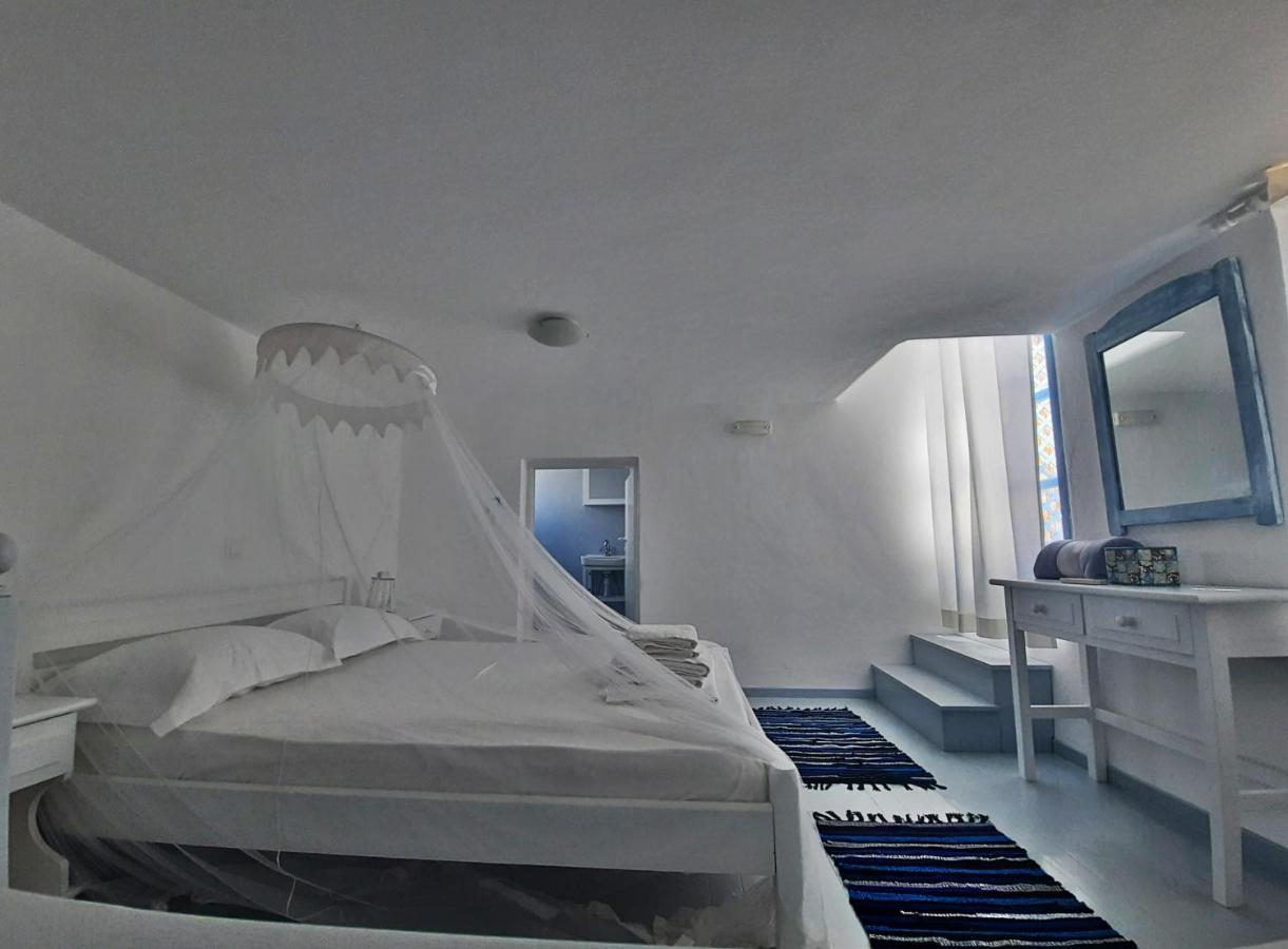 Blue In Naxos Hotel Naxos City ภายนอก รูปภาพ